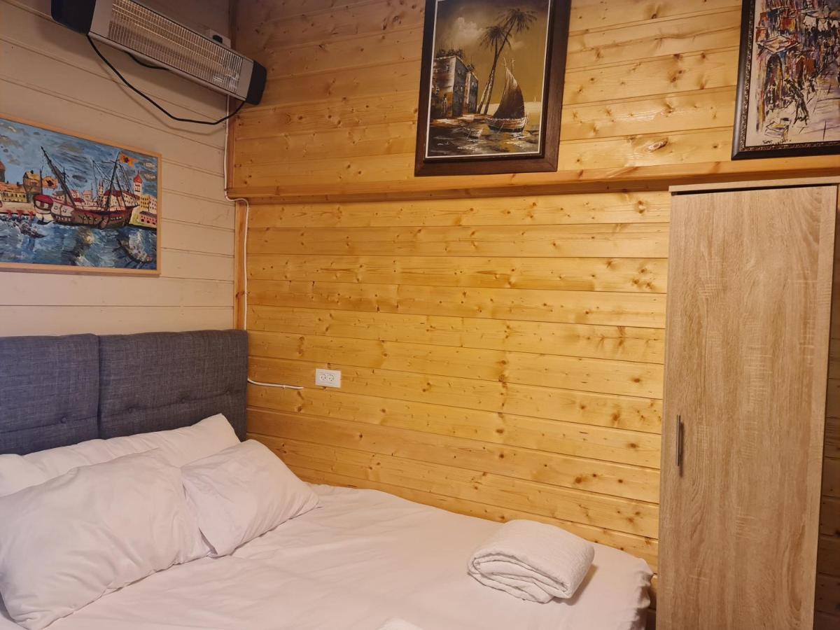 Vida Bhermon 2, One Small Wooden Cabin Majdal Shams Luaran gambar